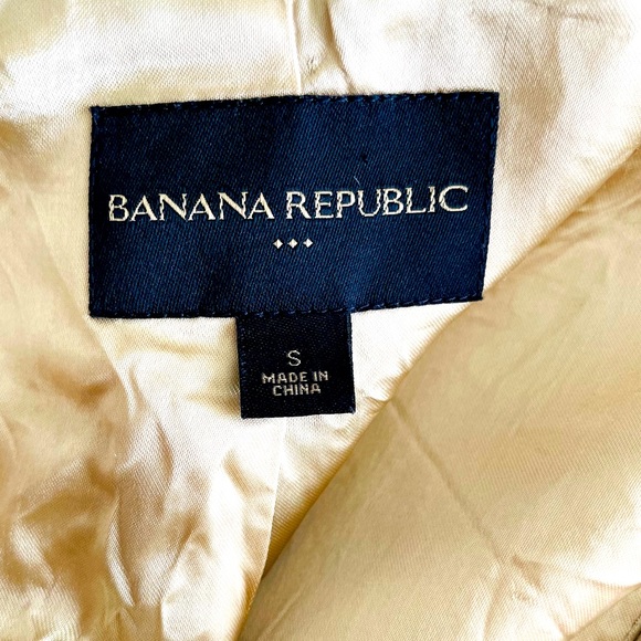 Banana Republic Petite Classic Beige/White Cotton Blend Belted Trench Coat - Picture 4 of 4